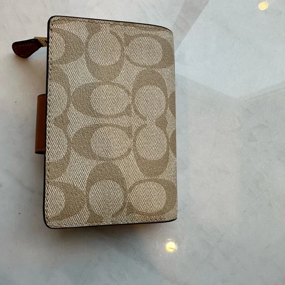 Coach wallet - Picture 4 of 4